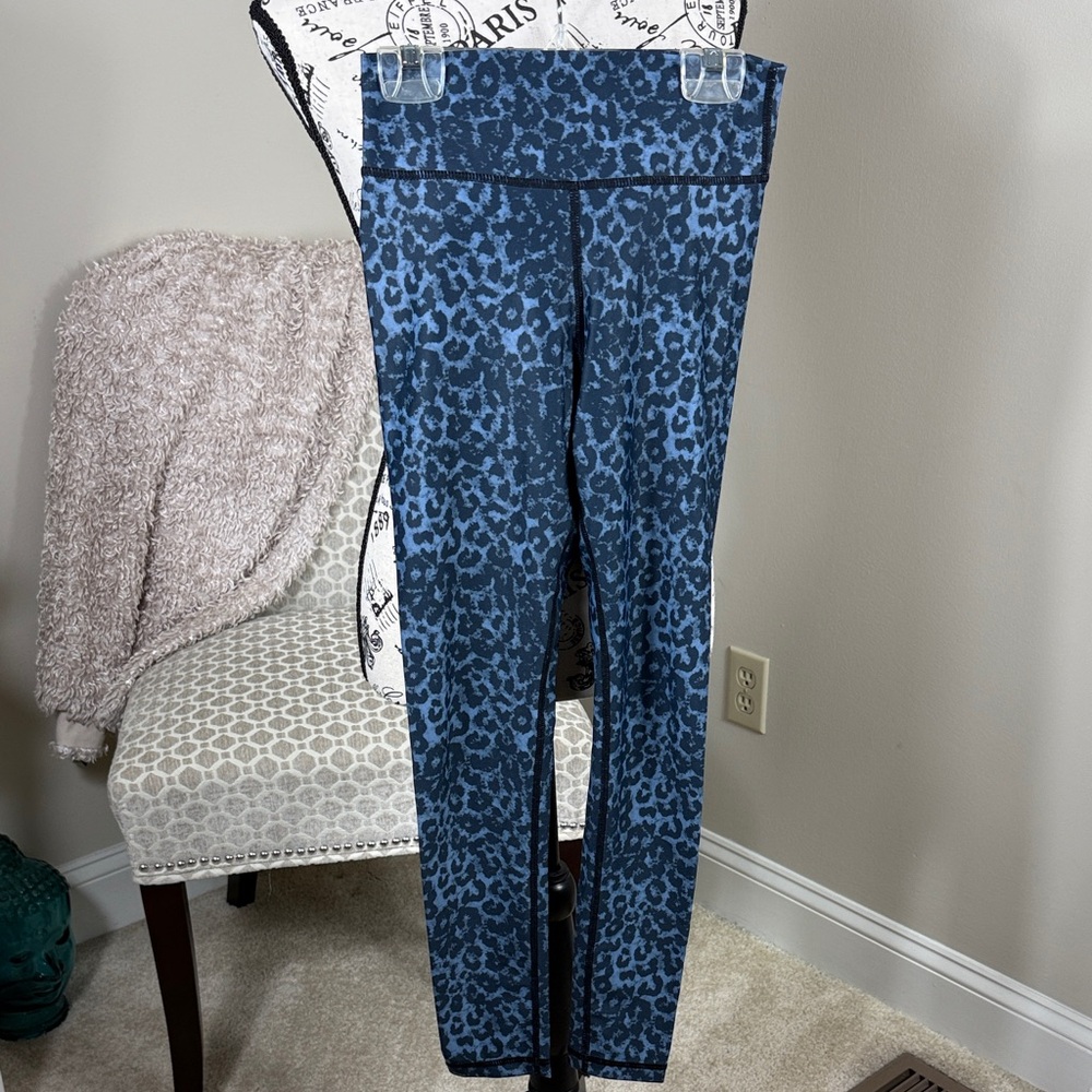 Zyia Blue Leopard Print Women's Leggings